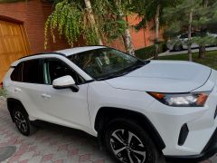 Сүрөт унаа Toyota RAV4