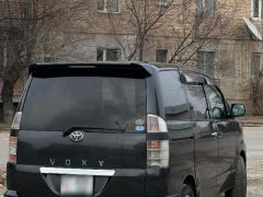 Сүрөт унаа Toyota Voxy