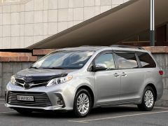 Фото авто Toyota Sienna