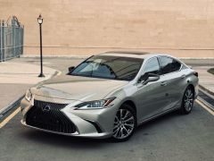 Photo of the vehicle Lexus ES