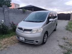 Сүрөт унаа Nissan Serena