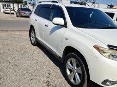 Photo of the vehicle Toyota Highlander