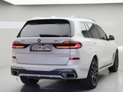 Photo of the vehicle BMW X7