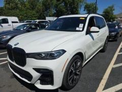 Photo of the vehicle BMW X7