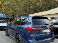 Photo of the vehicle BMW X7