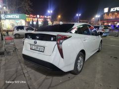 Фото авто Toyota Prius