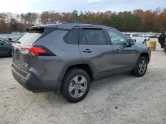 Photo of the vehicle Toyota RAV4