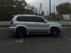 Photo of the vehicle Lexus GX