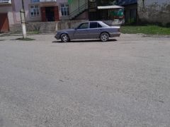 Photo of the vehicle Mercedes-Benz W124