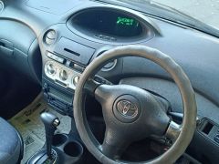 Photo of the vehicle Toyota Vitz