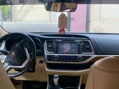 Сүрөт унаа Toyota Highlander