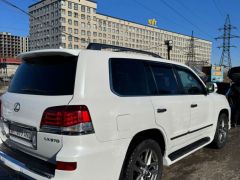 Photo of the vehicle Lexus LX