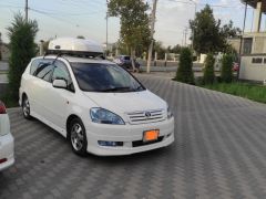 Фото авто Toyota Ipsum