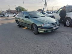 Сүрөт унаа Toyota Avensis