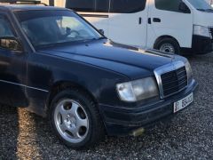 Сүрөт унаа Mercedes-Benz W124