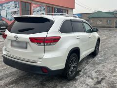 Photo of the vehicle Toyota Highlander