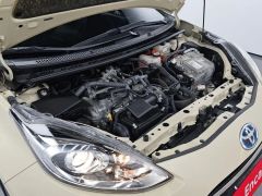 Сүрөт унаа Toyota Prius c