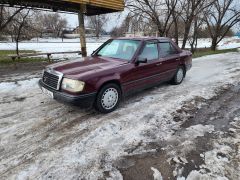 Сүрөт унаа Mercedes-Benz W124