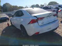 Photo of the vehicle Lexus IS