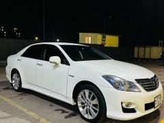 Сүрөт унаа Toyota Crown