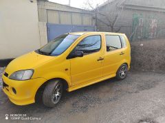 Сүрөт унаа Daihatsu YRV