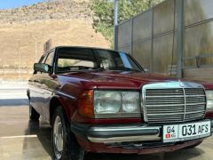 Сүрөт унаа Mercedes-Benz W123