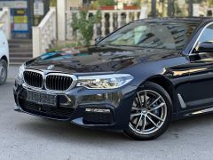 Photo of the vehicle BMW 5 Series