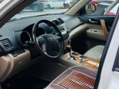 Сүрөт унаа Toyota Highlander