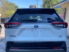 Сүрөт унаа Toyota RAV4