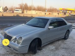 Фото авто Mercedes-Benz E-Класс