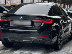 Photo of the vehicle BMW i4