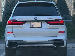 Photo of the vehicle BMW X7