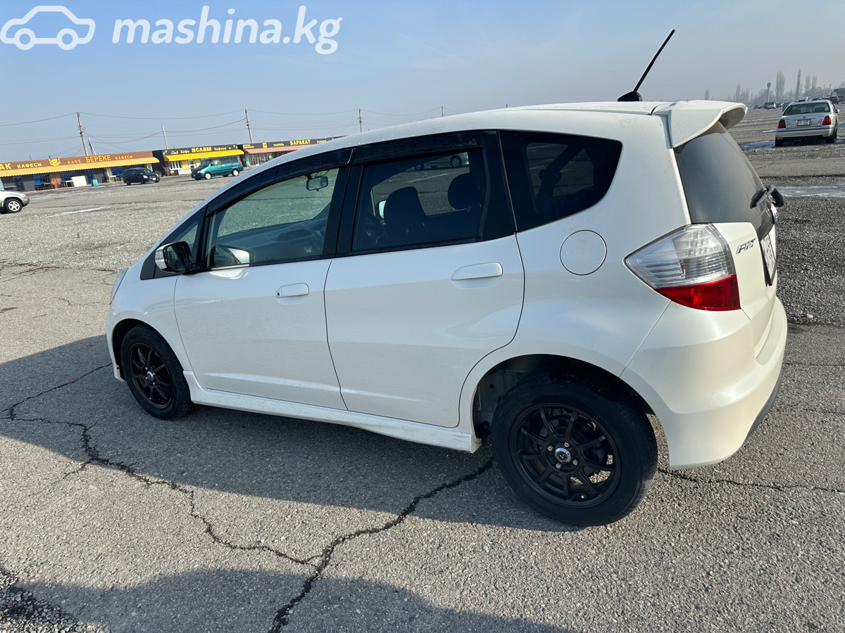 Купить Honda Fit в Бишкеке, 2010 год, 8 600 $.