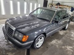 Фото авто Mercedes-Benz W124