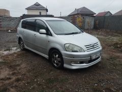 Фото авто Toyota Ipsum