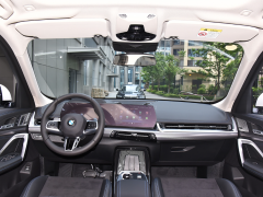 Photo of the vehicle BMW X1