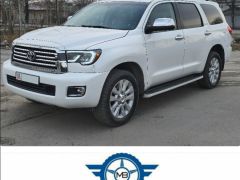 Сүрөт унаа Toyota Sequoia