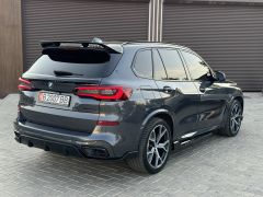 Photo of the vehicle BMW X5