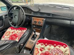 Сүрөт унаа Mercedes-Benz W124