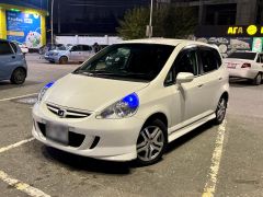 Photo of the vehicle Honda Fit