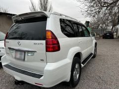 Photo of the vehicle Lexus GX