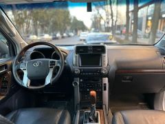 Сүрөт унаа Toyota Land Cruiser Prado