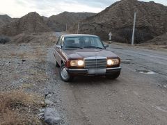 Photo of the vehicle Mercedes-Benz W123