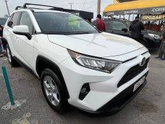 Photo of the vehicle Toyota RAV4