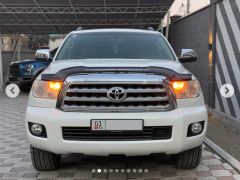 Photo of the vehicle Toyota Sequoia