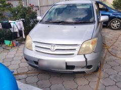 Photo of the vehicle Toyota Ist