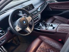 Photo of the vehicle BMW 7 Series