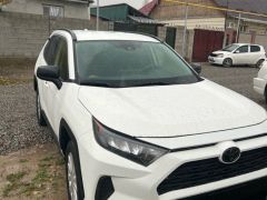 Сүрөт унаа Toyota RAV4