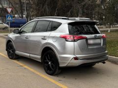 Сүрөт унаа Toyota RAV4