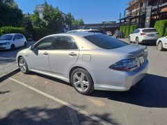 Photo of the vehicle Toyota Crown